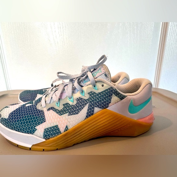 Nike Metcon 5 Football Grey Aura Green - Picture 1 of 4